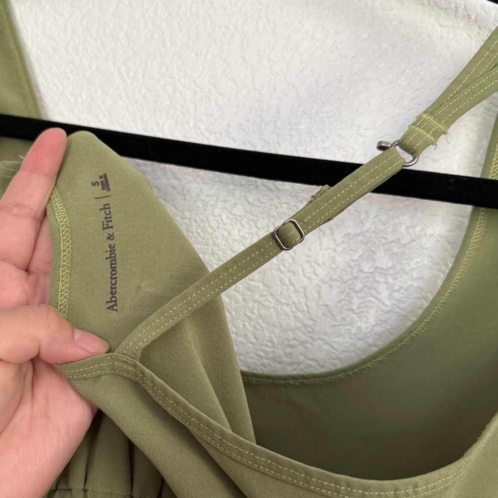 Abercrombie Traveler Romper in Green Small - Picture 6 of 6